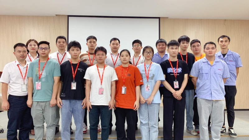 迎接實(shí)習(xí)生，攜手促成長
